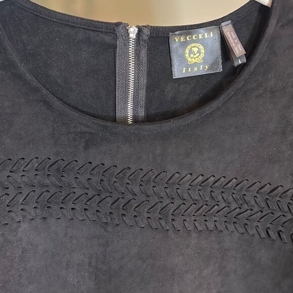 Black Fringed Faux Suede Top - Picture 6 of 7